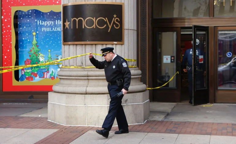 Security Guard Is Killed in Stabbing at Macy’s in Philadelphia - People & Society
